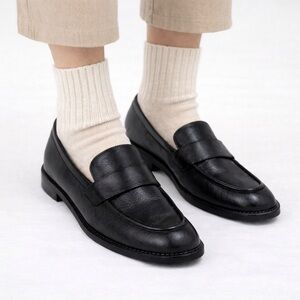 Black Faux Leather Loafers – Women’s Size 6.5